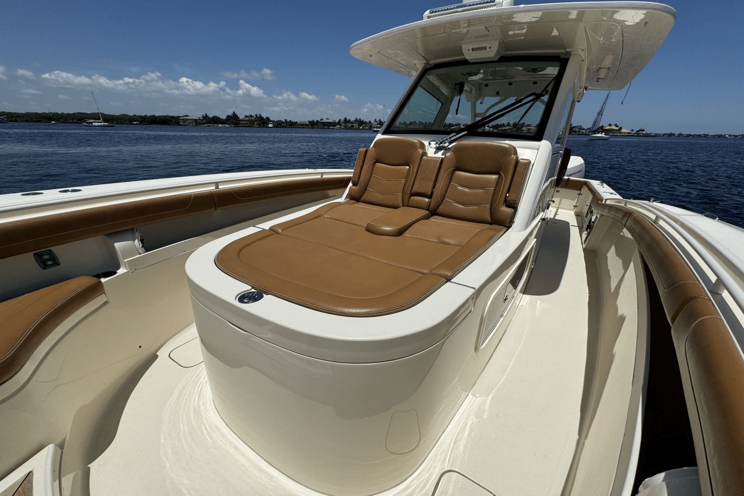 Slide: The Image of Scout 355 LXF 2021 - 17