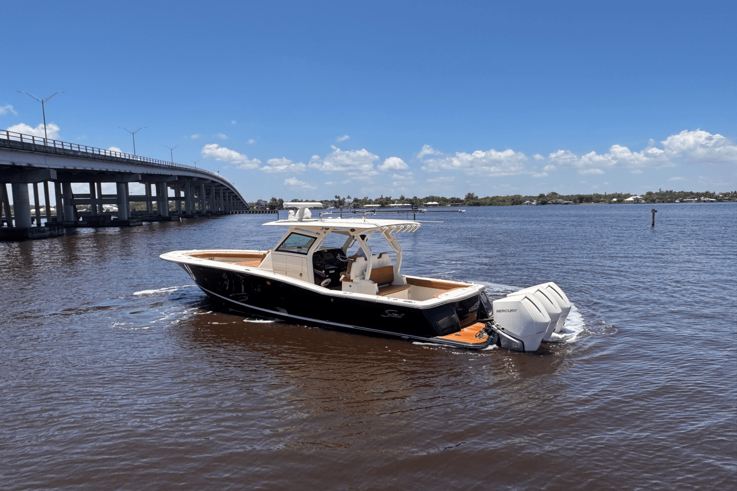 Slide: The Image of Scout 355 LXF 2021 - 2