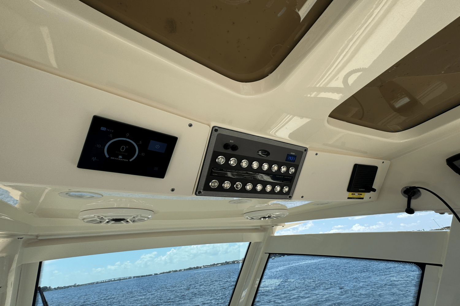 Slide: The Image of Scout 355 LXF 2021 - 29