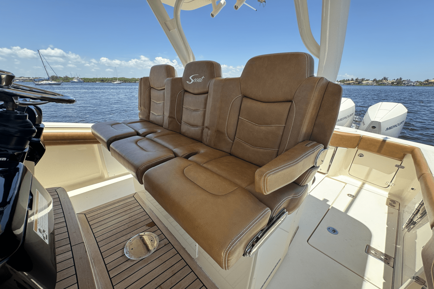 Slide: The Image of Scout 355 LXF 2021 - 31