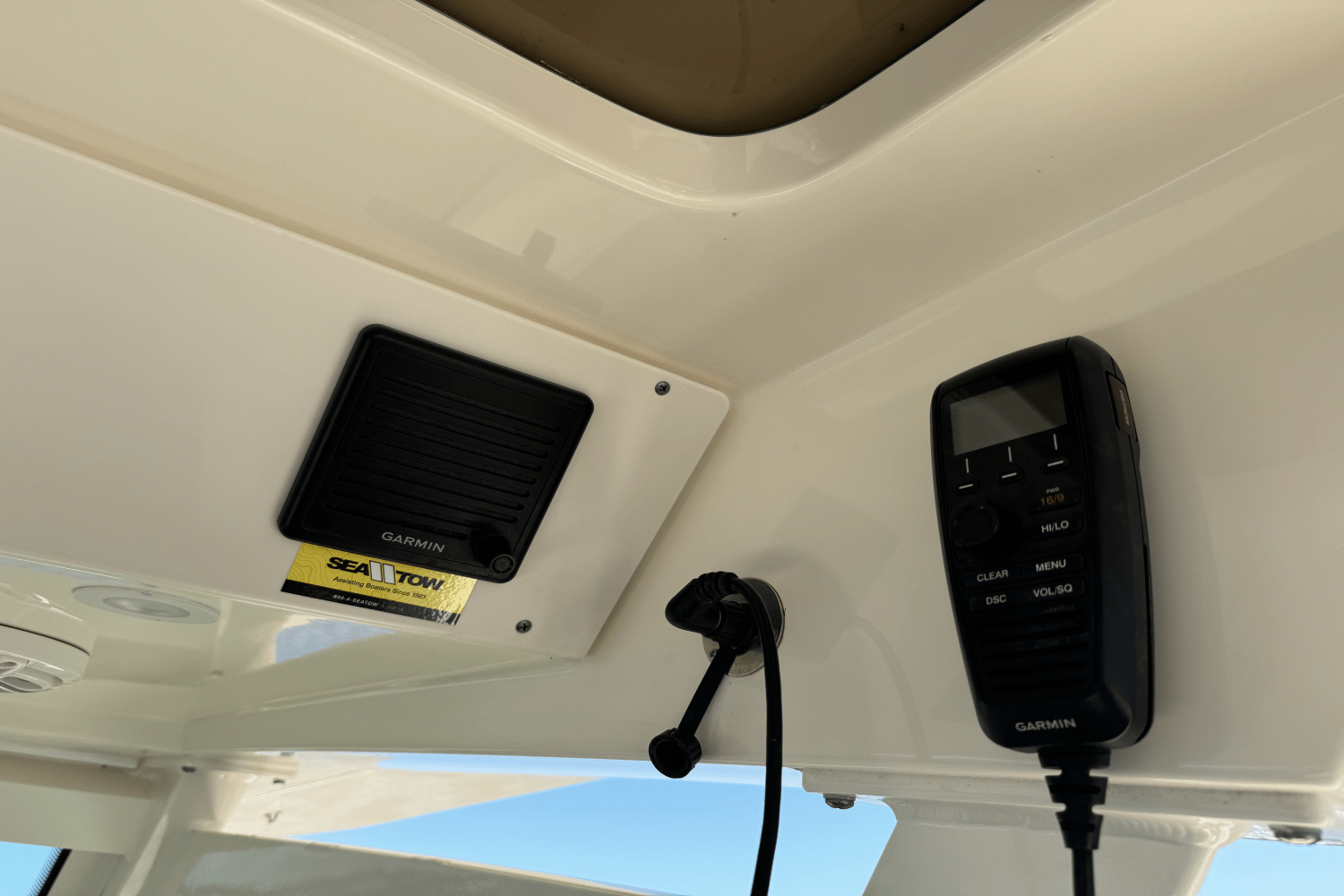 Slide: The Image of Scout 355 LXF 2021 - 32