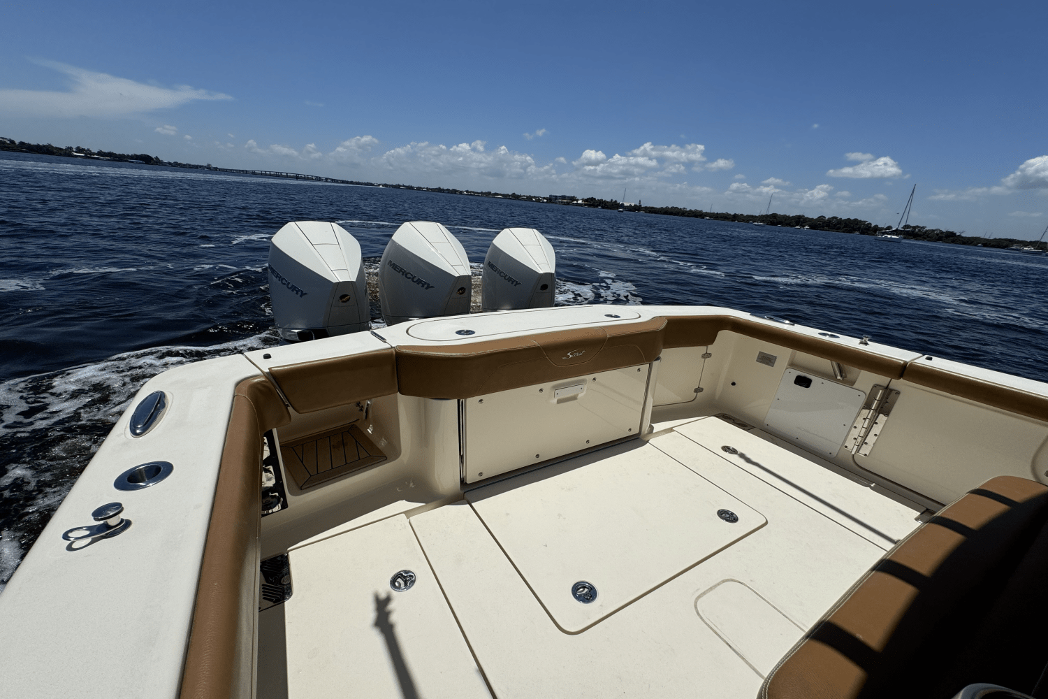 Slide: The Image of Scout 355 LXF 2021 - 33