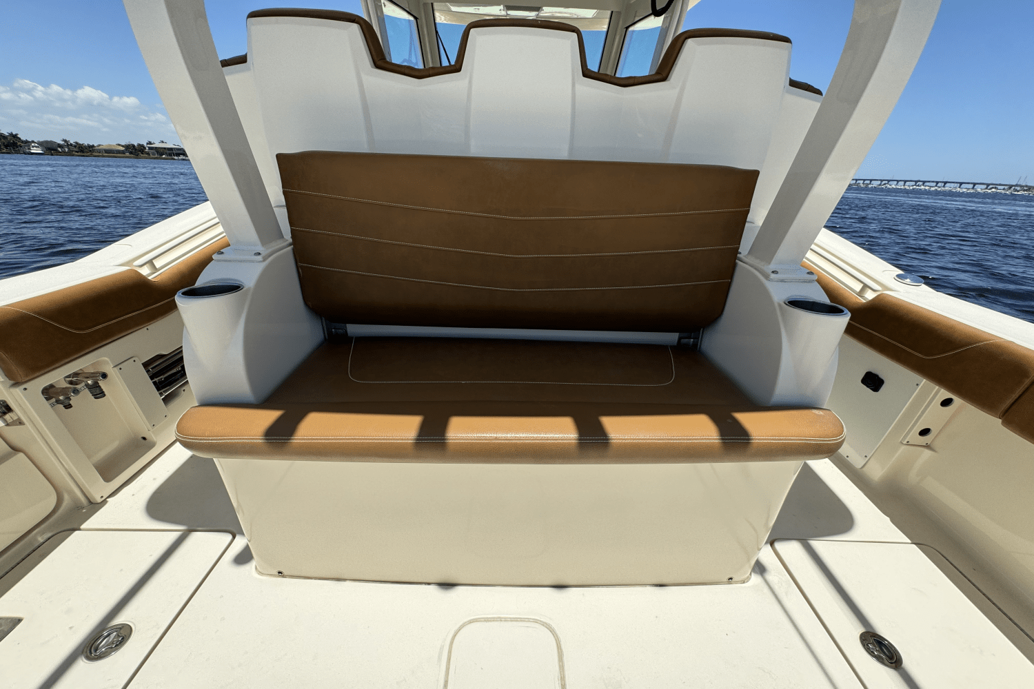 Slide: The Image of Scout 355 LXF 2021 - 37