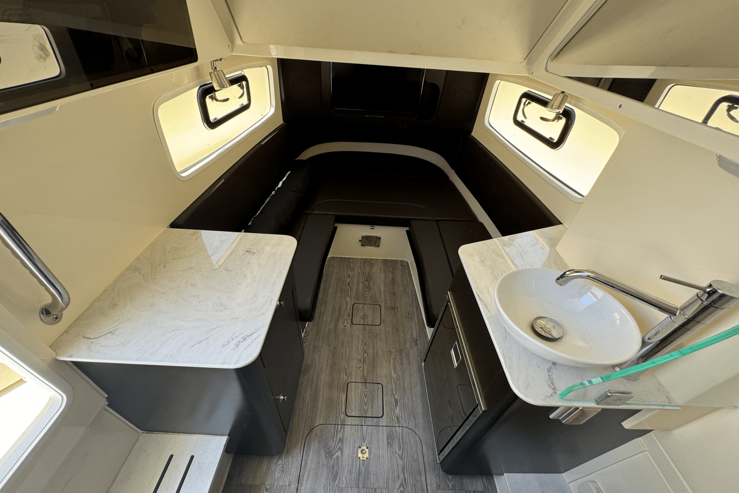 Slide: The Image of Scout 355 LXF 2021 - 49