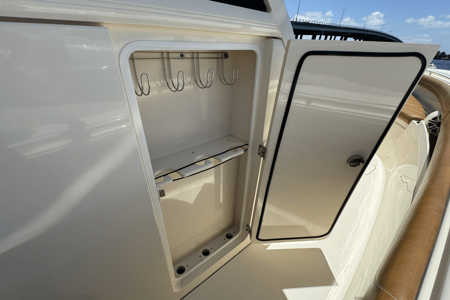 Slide: The Image of Scout 355 LXF 2021 - 51