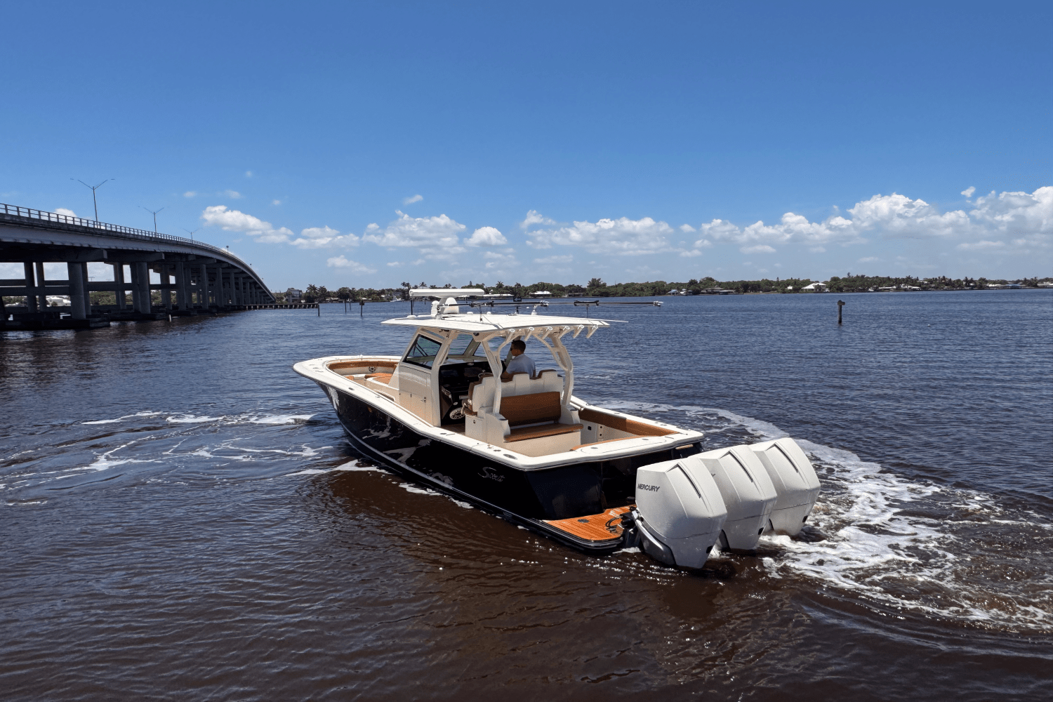 Slide: The Image of Scout 355 LXF 2021 - 6