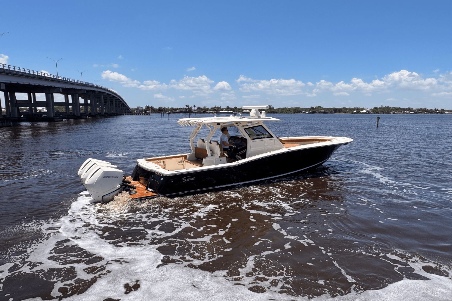 Slide: The Image of Scout 355 LXF 2021 - 7