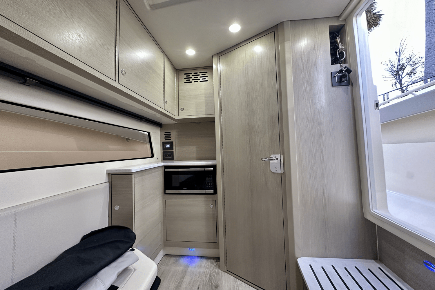 Slide: The Image of Scout 377 LXF 2024 - 15