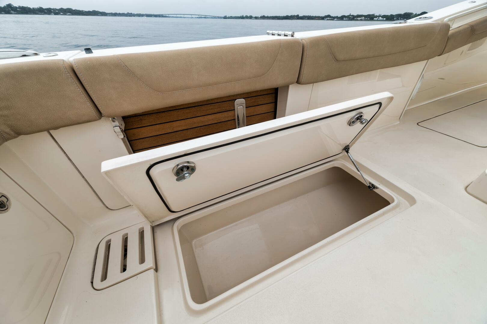 Slide: The Image of 2018 Scout 38 LXF-Pain Killer-Cockpit 22 - 5199140