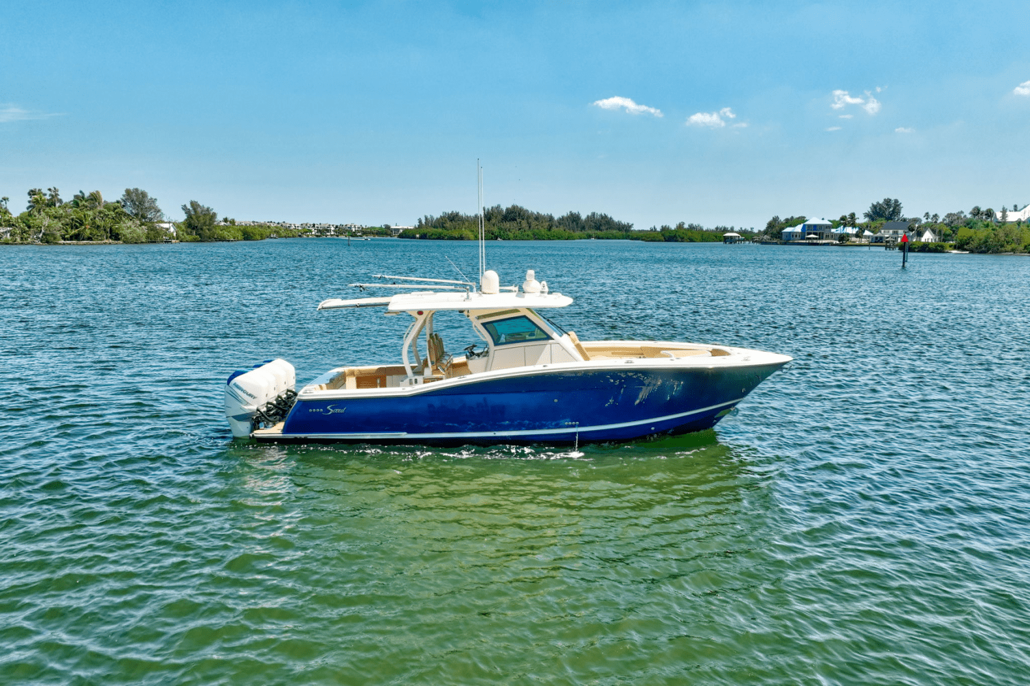 Slide: The Image of Scout 380 LXF 2020 - 10