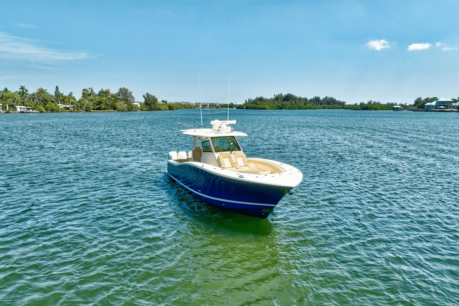 Slide: The Image of Scout 380 LXF 2020 - 2