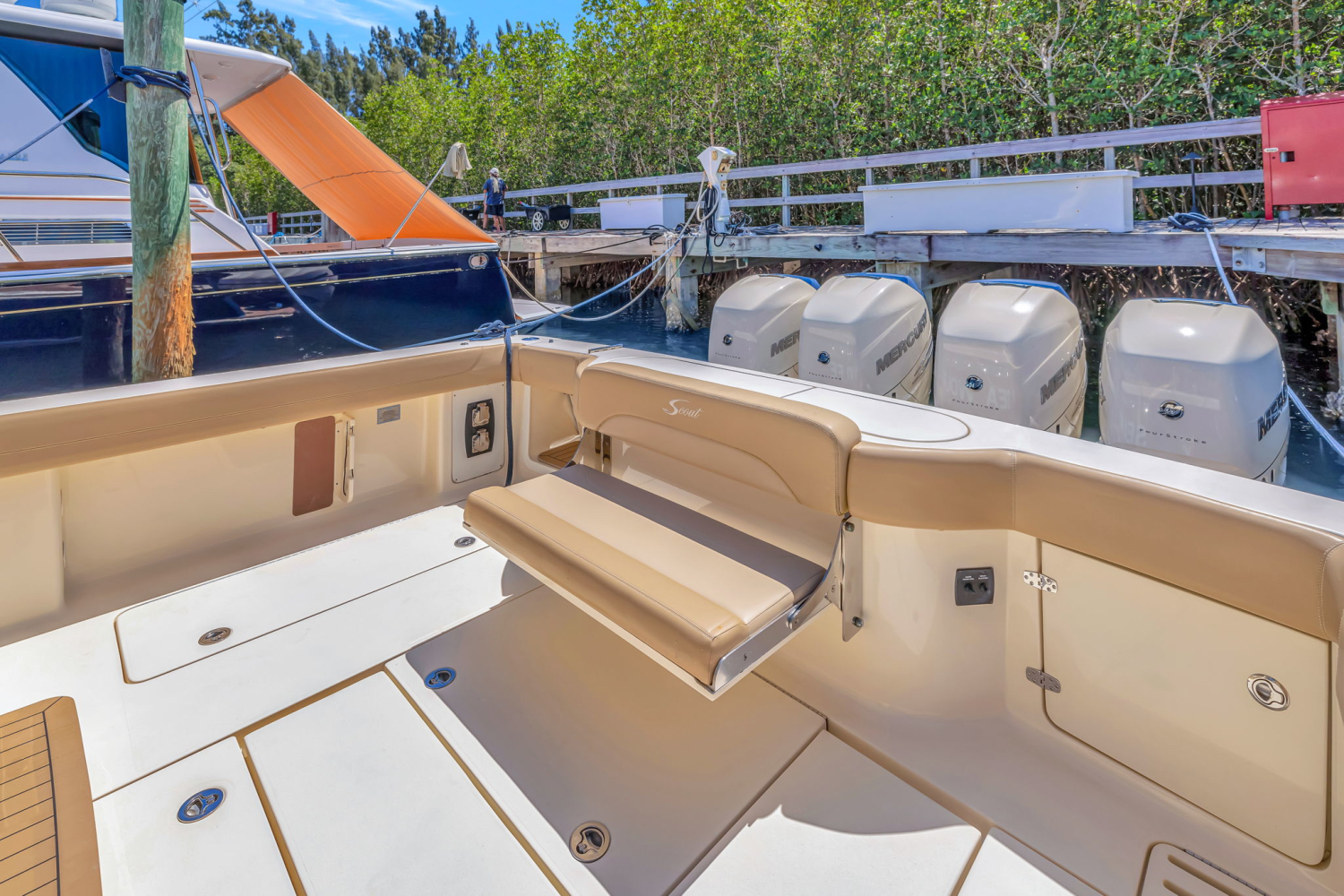 Slide: The Image of Scout 380 LXF 2020 - 23