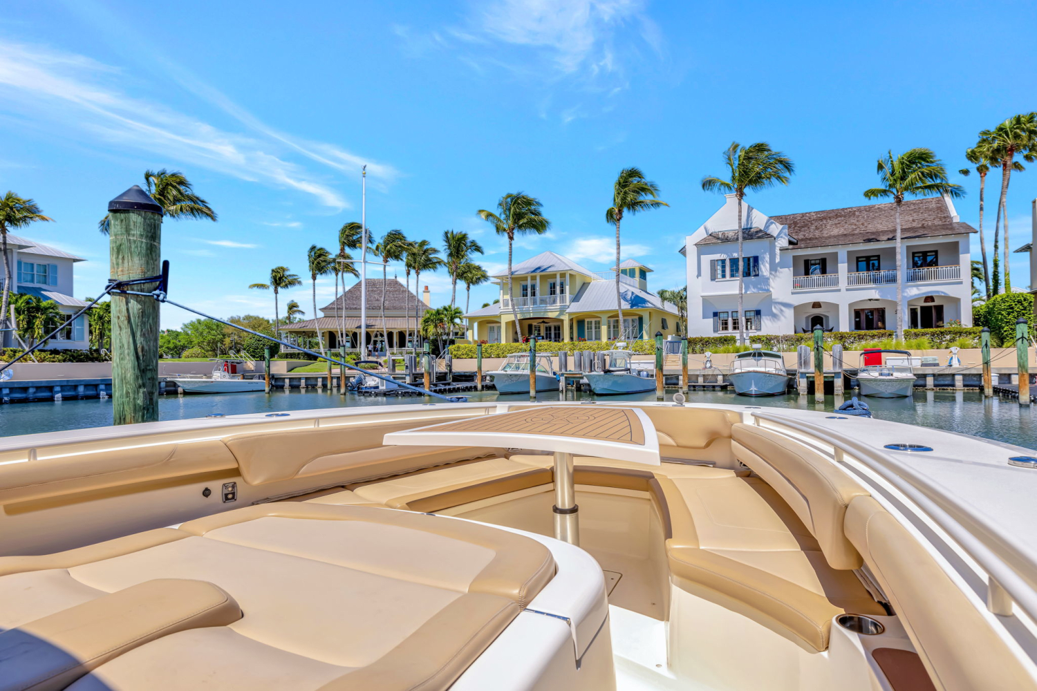 Slide: The Image of Scout 380 LXF 2020 - 28