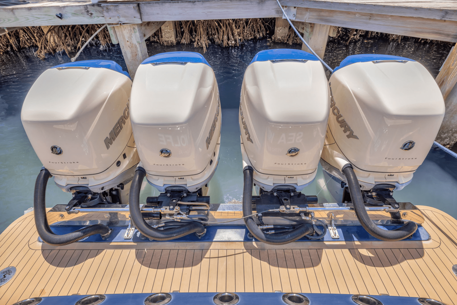 Slide: The Image of Scout 380 LXF 2020 - 29