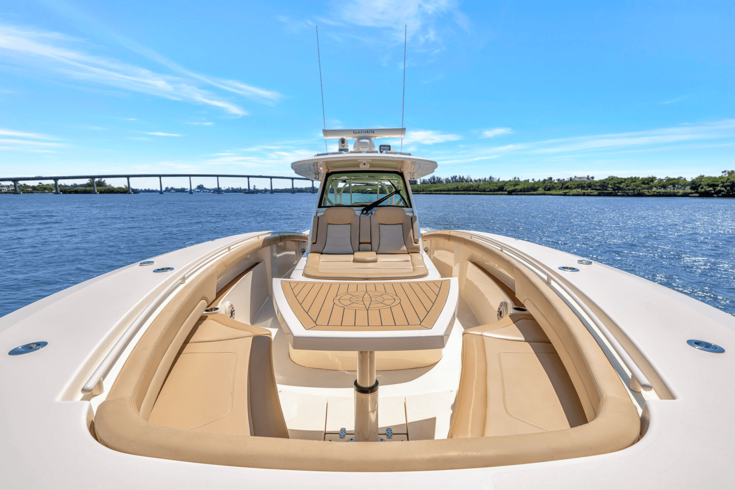 Slide: The Image of Scout 380 LXF 2020 - 42