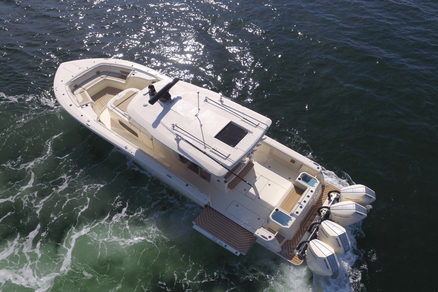 Slide: The Image of Scout 400 LXF 2024 - 2