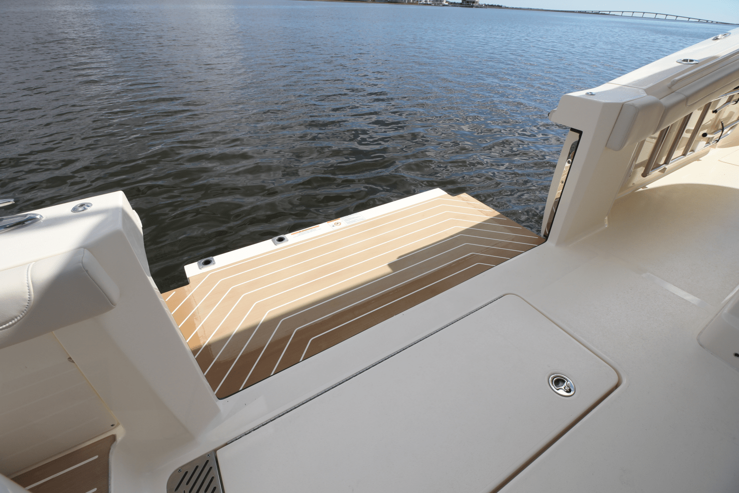 Slide: The Image of Scout 400 LXF 2024 - 24