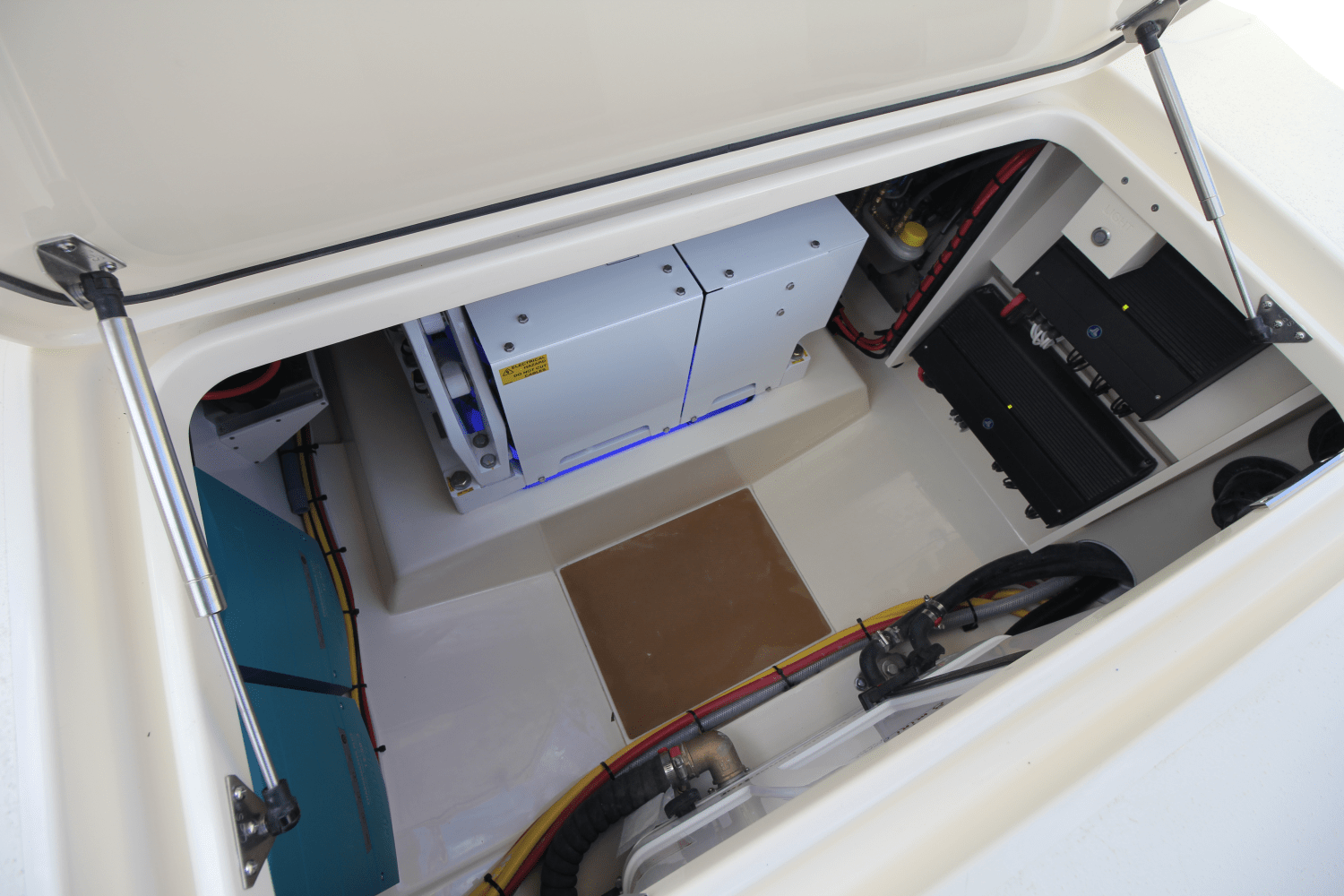 Slide: The Image of Scout 400 LXF 2024 - 38