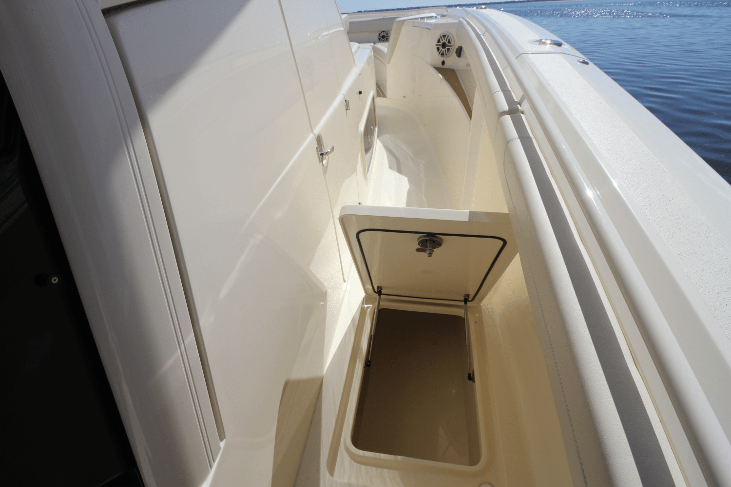 Slide: The Image of Scout 400 LXF 2024 - 67