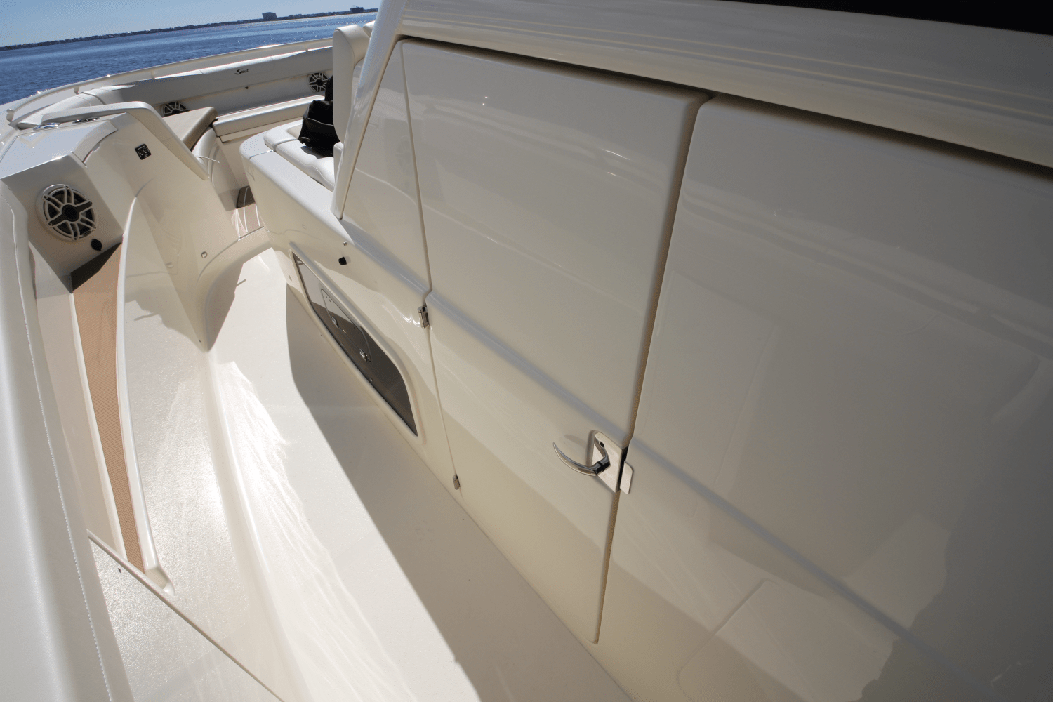 Slide: The Image of Scout 400 LXF 2024 - 68