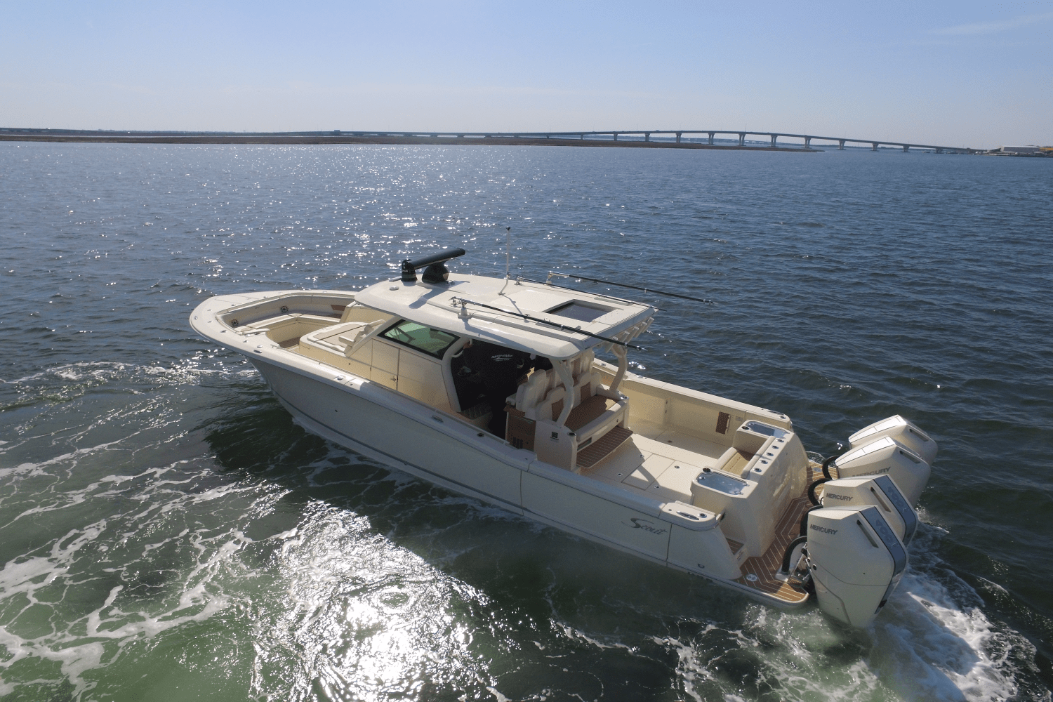 Slide: The Image of Scout 400 LXF 2024 - 7