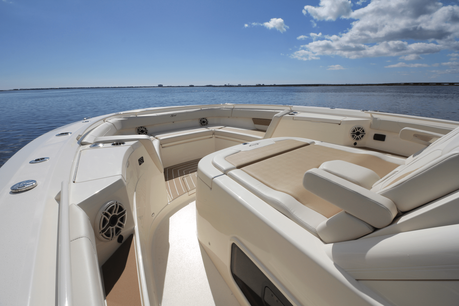 Slide: The Image of Scout 400 LXF 2024 - 71