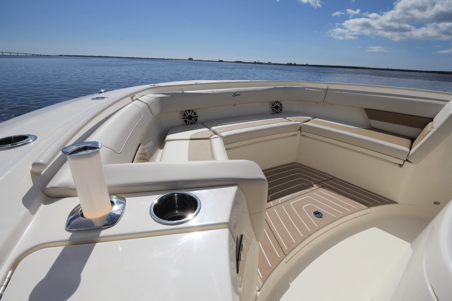 Slide: The Image of Scout 400 LXF 2024 - 77