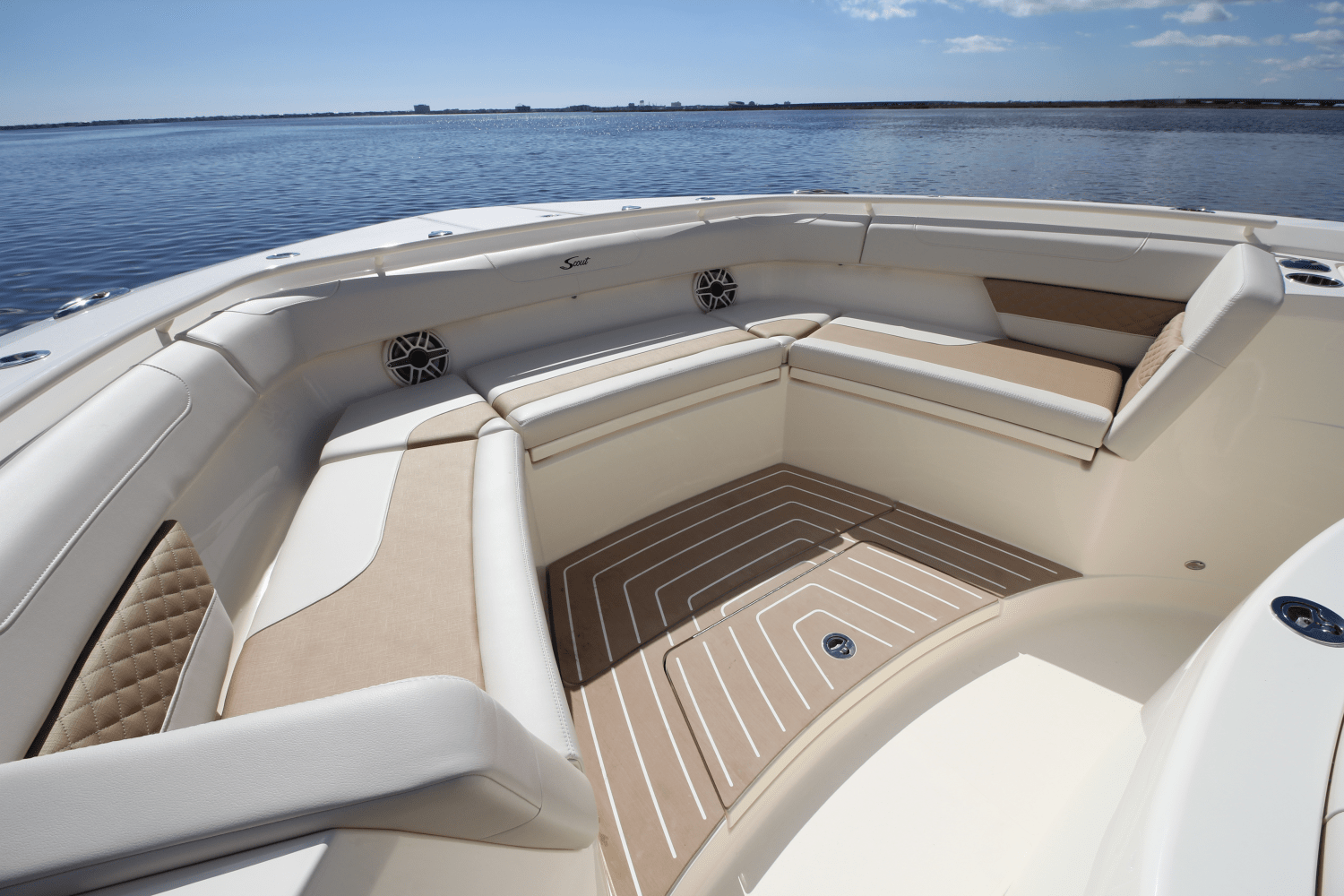 Slide: The Image of Scout 400 LXF 2024 - 78