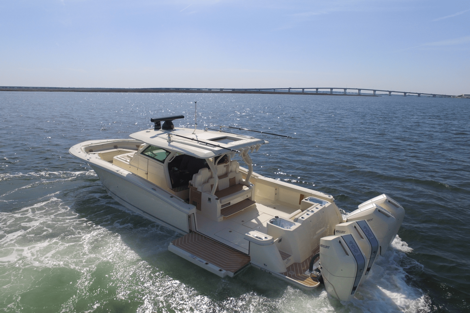 Slide: The Image of Scout 400 LXF 2024 - 8