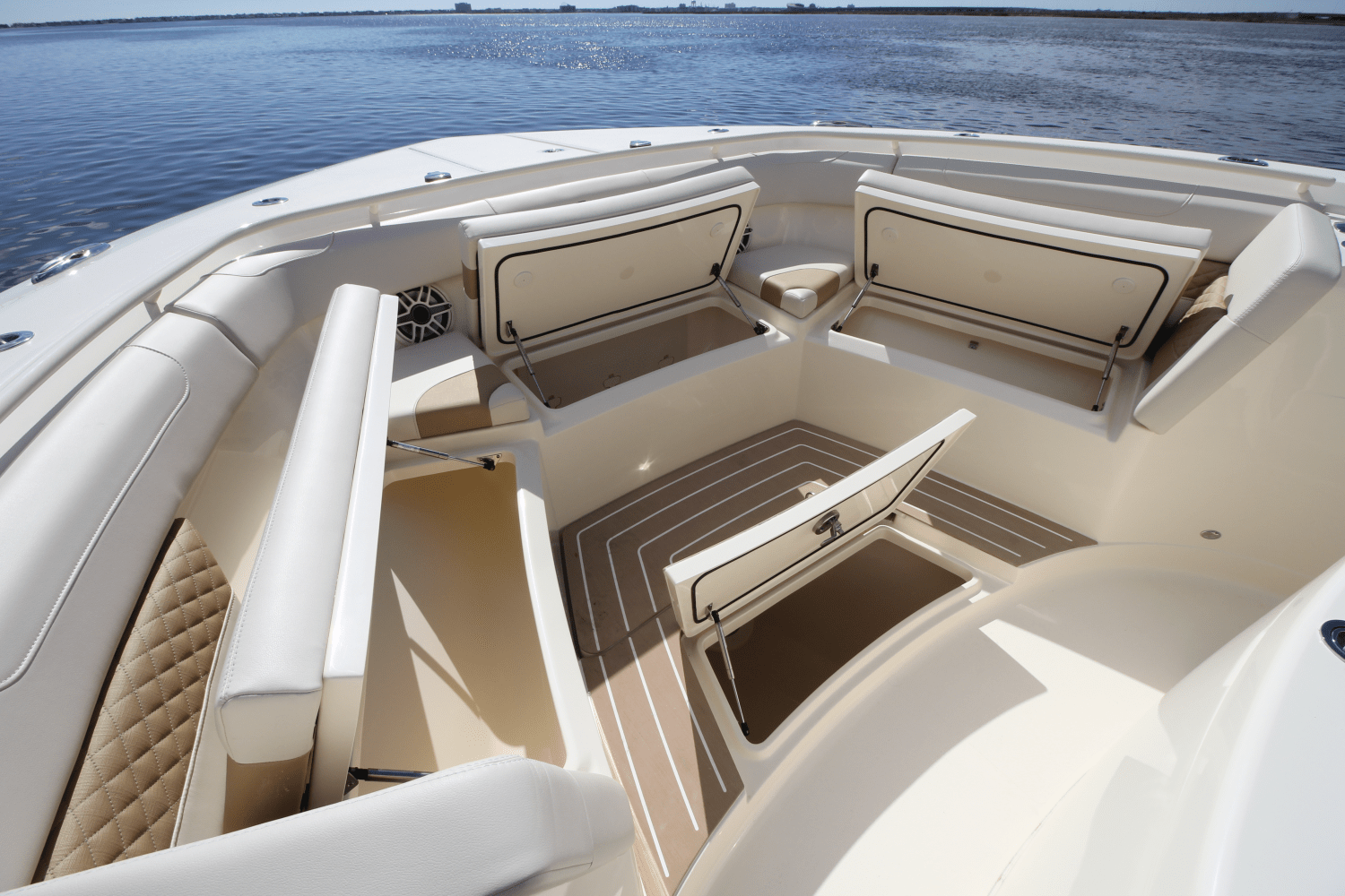 Slide: The Image of Scout 400 LXF 2024 - 83