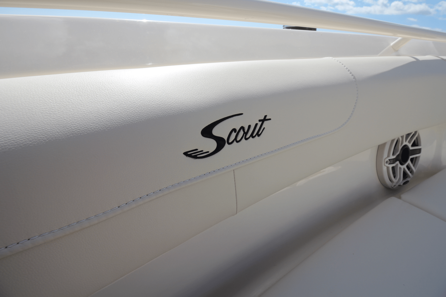 Slide: The Image of Scout 400 LXF 2024 - 84