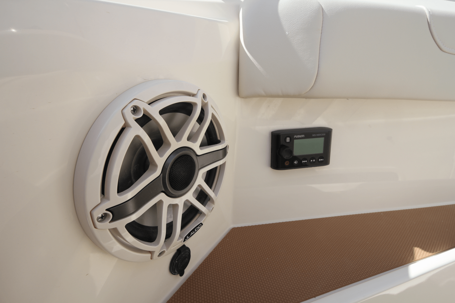 Slide: The Image of Scout 400 LXF 2024 - 88