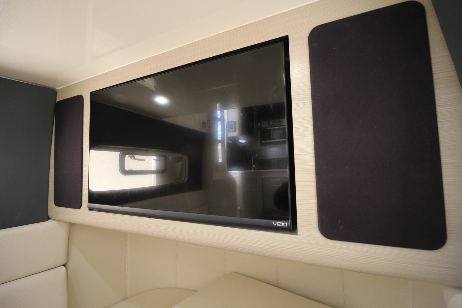 Slide: The Image of Scout 400 LXF 2024 - 93