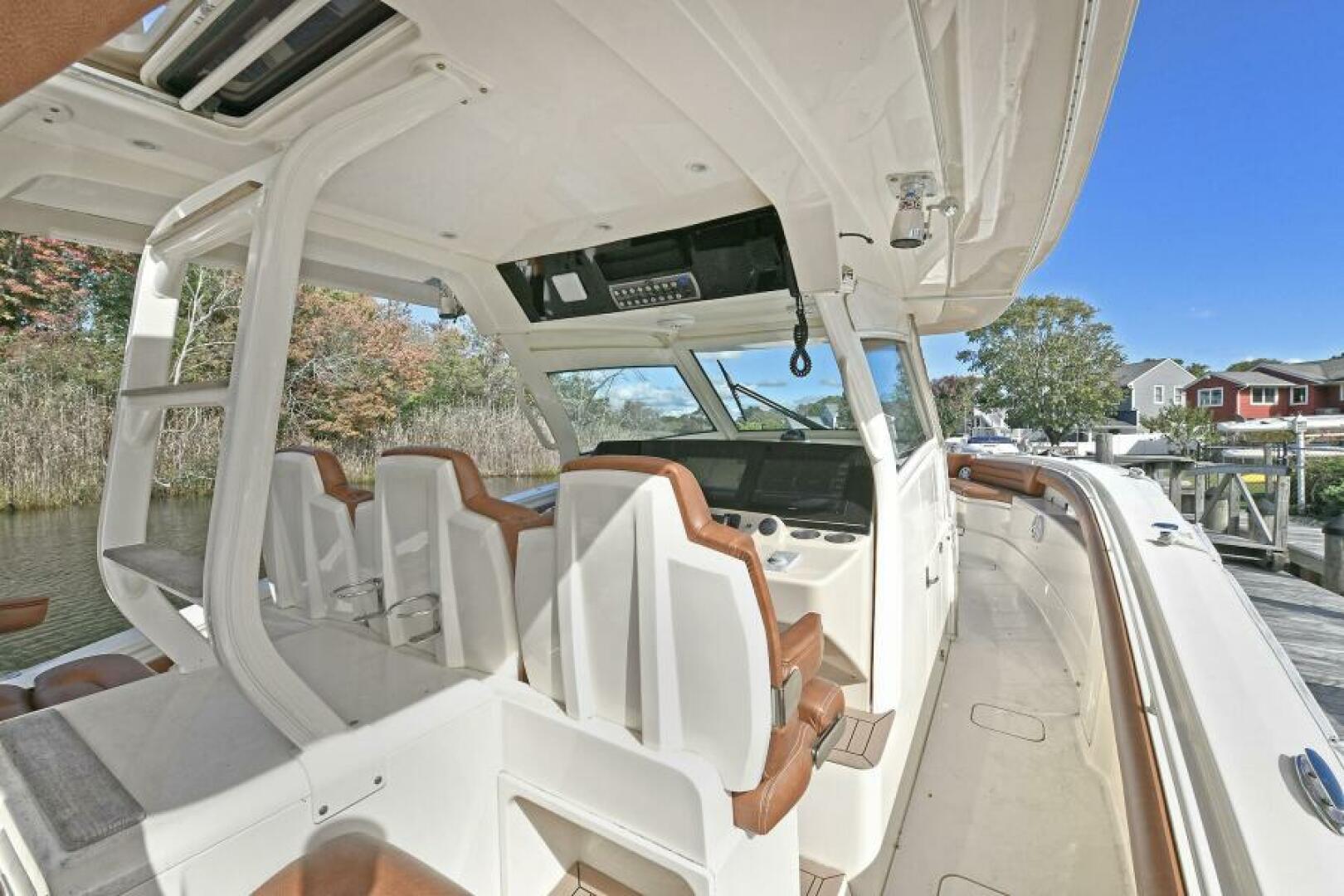 Slide: The Image of Scout 420 LXF 2016 - 5305931