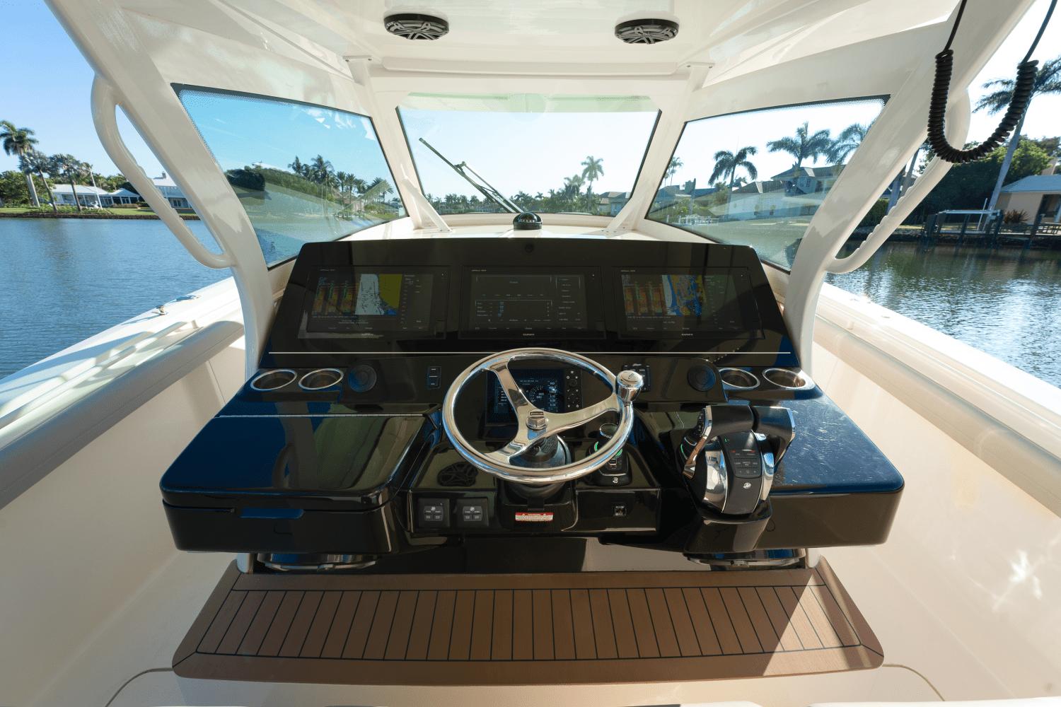 Slide: The Image of Scout 420 Lxf 2019 - 16