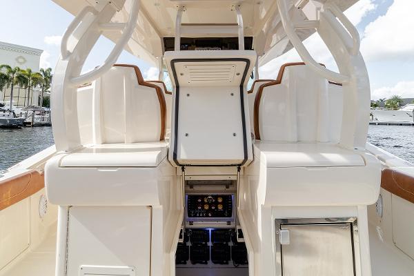 Slide: The Image of Scout 420 Lxf 2020 - 70
