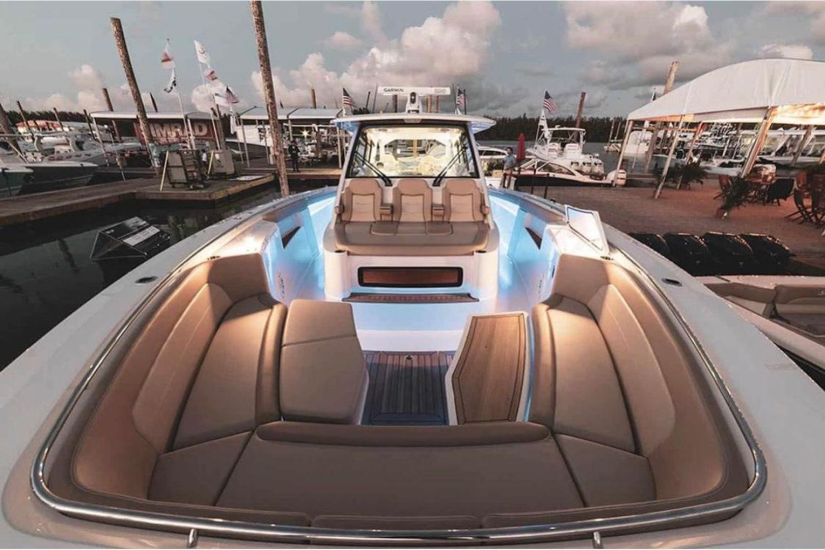 Slide: The Image of Scout 530 LXF 2020 - 1576130