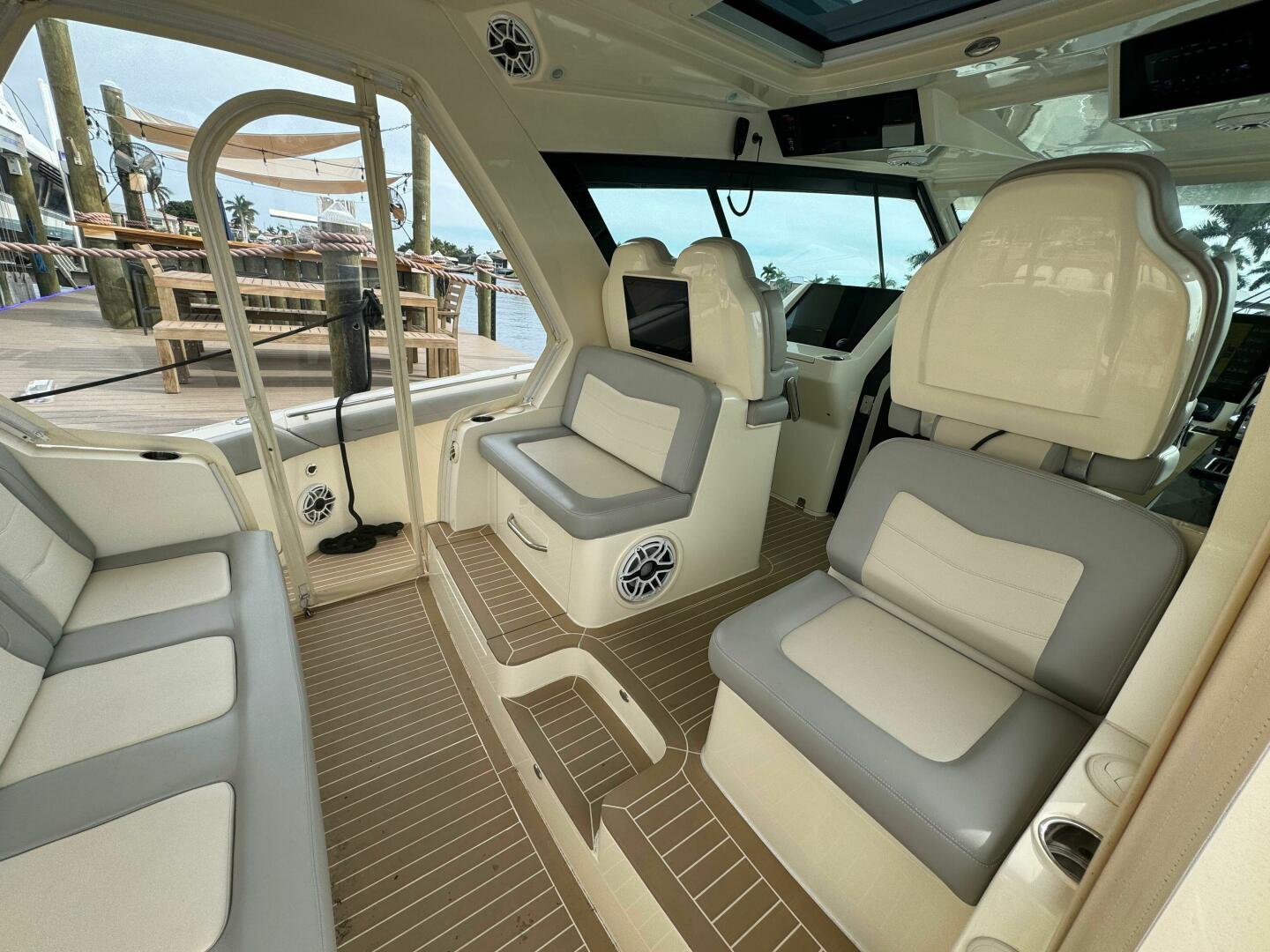 Slide: The Image of Scout 53 LXF 2020 - 6