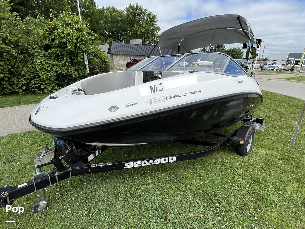 Slide: The Image of Sea-Doo 180 Challenger 2012 - 14405626