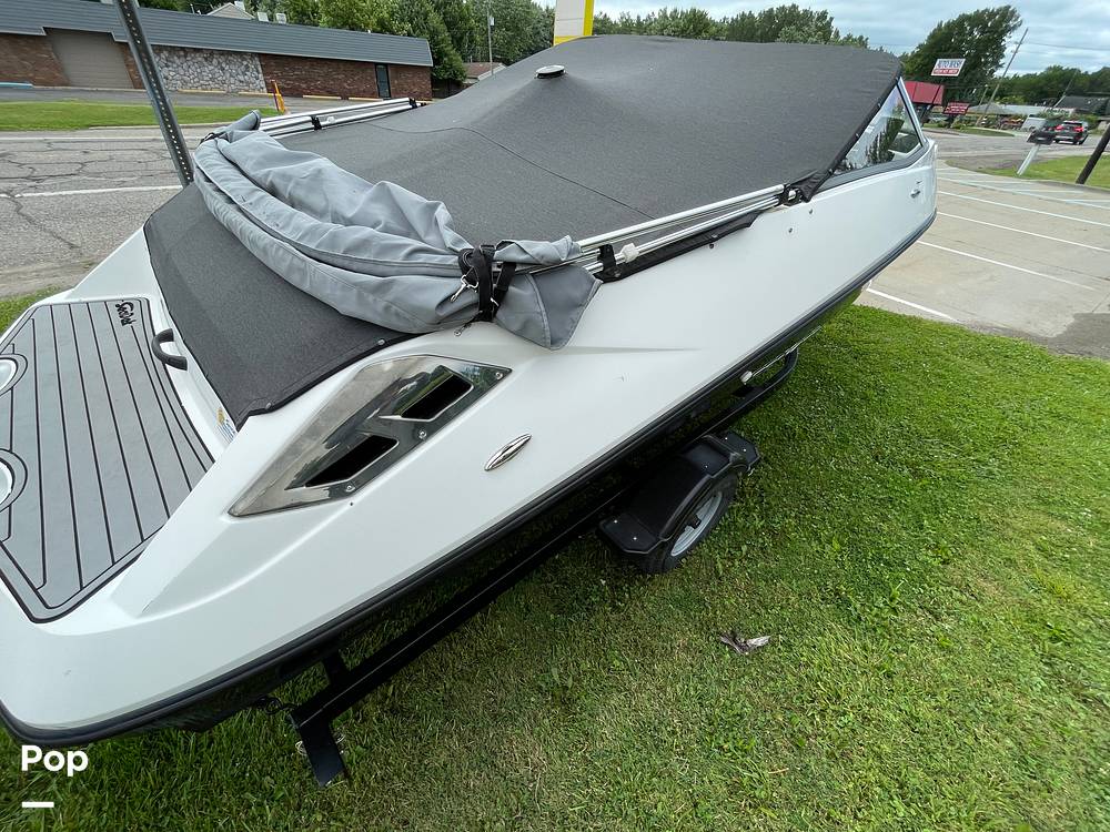Slide: The Image of Sea-Doo 180 Challenger 2012 - 14405407