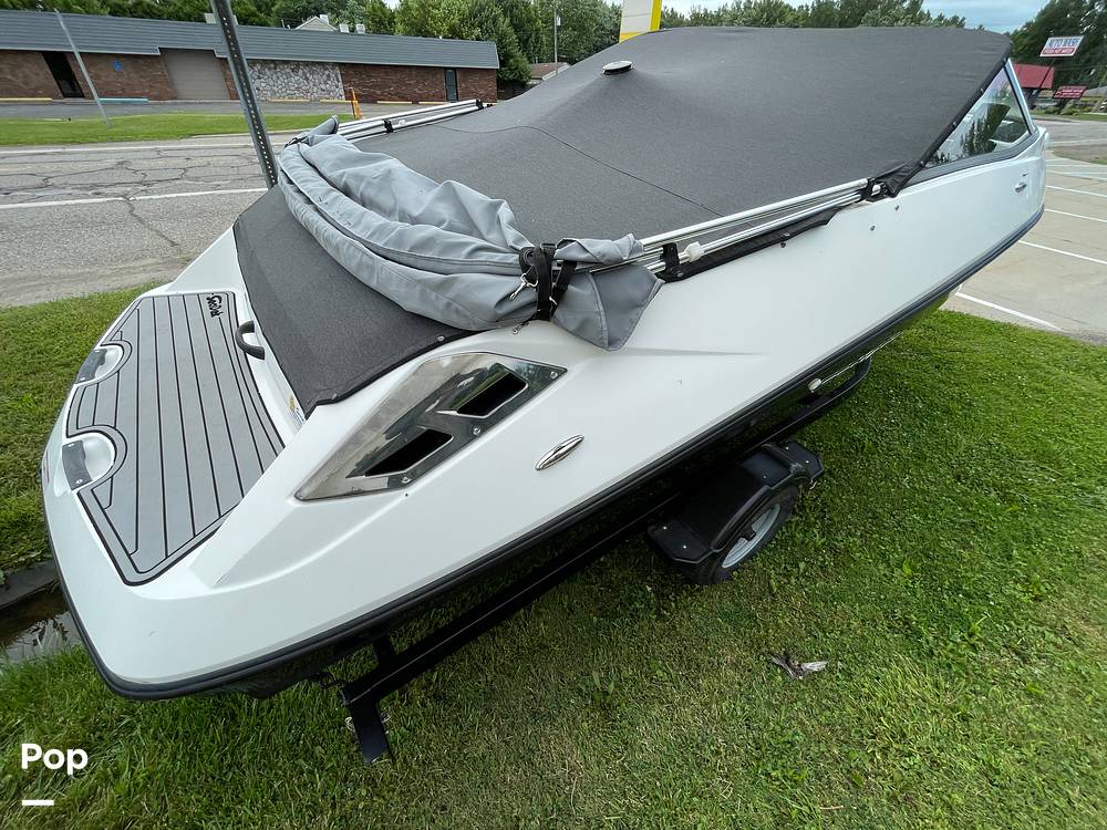 Slide: The Image of Sea-Doo 180 Challenger 2012 - 14405856
