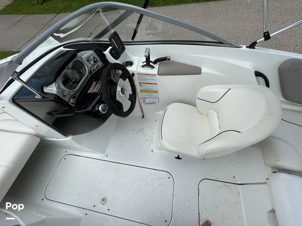 Slide: The Image of Sea-Doo 180 Challenger 2012 - 14405540
