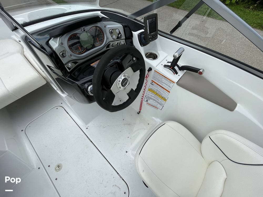 Slide: The Image of Sea-Doo 180 Challenger 2012 - 14405541
