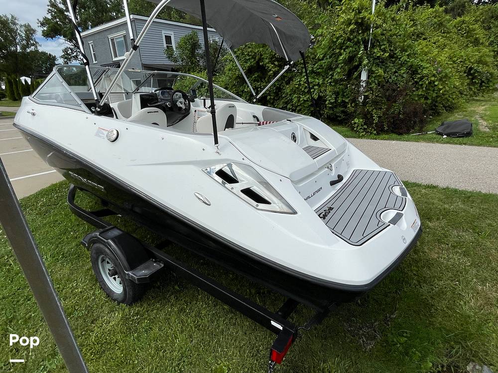 Slide: The Image of Sea-Doo 180 Challenger 2012 - 14405397