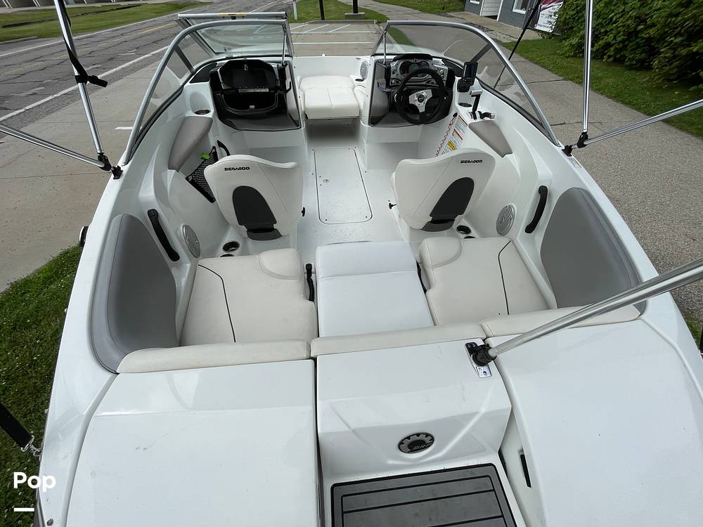Slide: The Image of Sea-Doo 180 Challenger 2012 - 14405398
