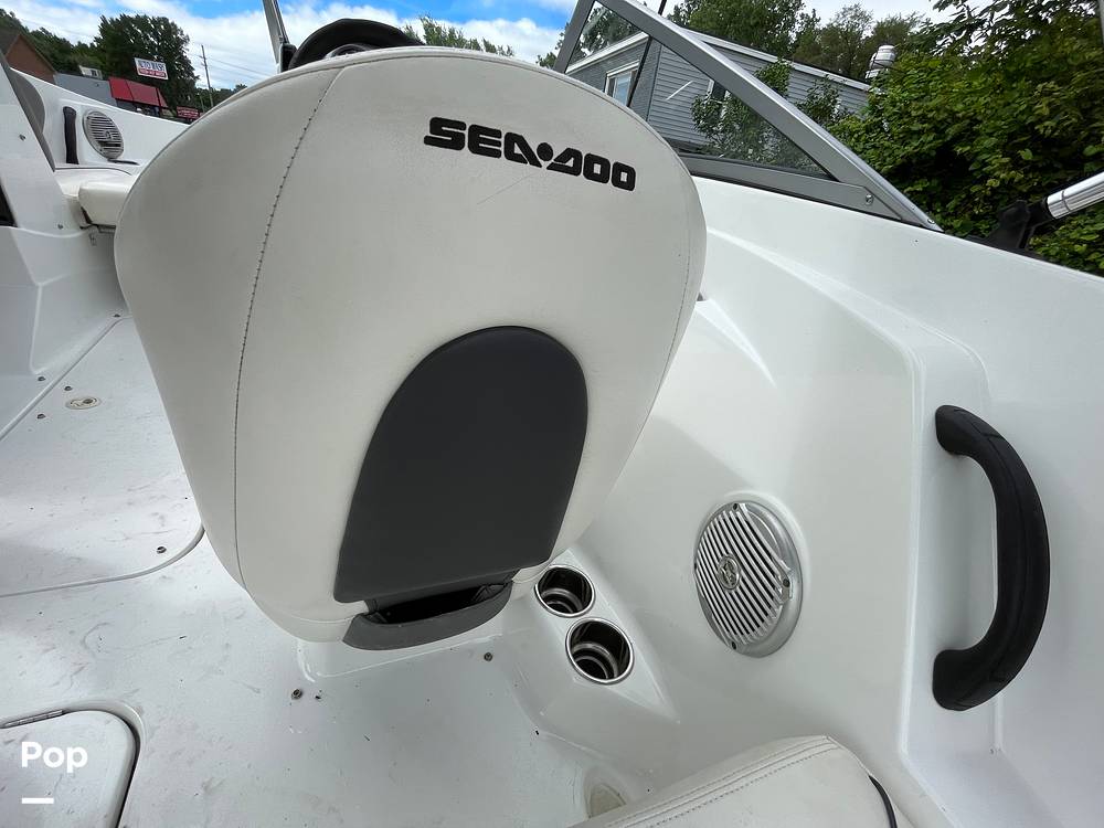 Slide: The Image of Sea-Doo 180 Challenger 2012 - 14405554