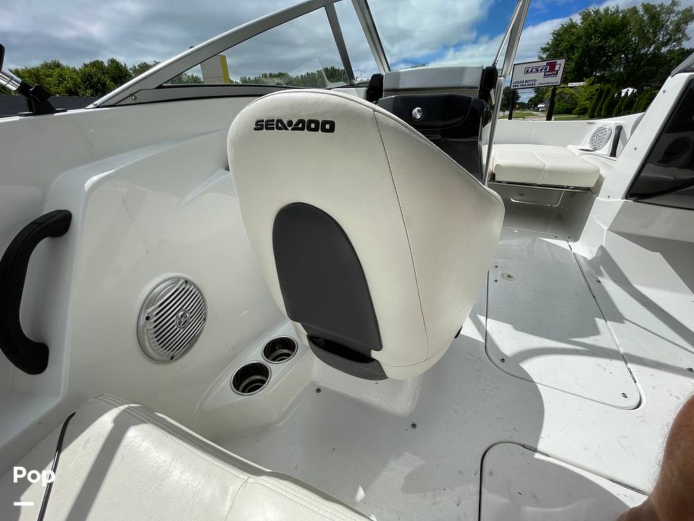 Slide: The Image of Sea-Doo 180 Challenger 2012 - 14405567