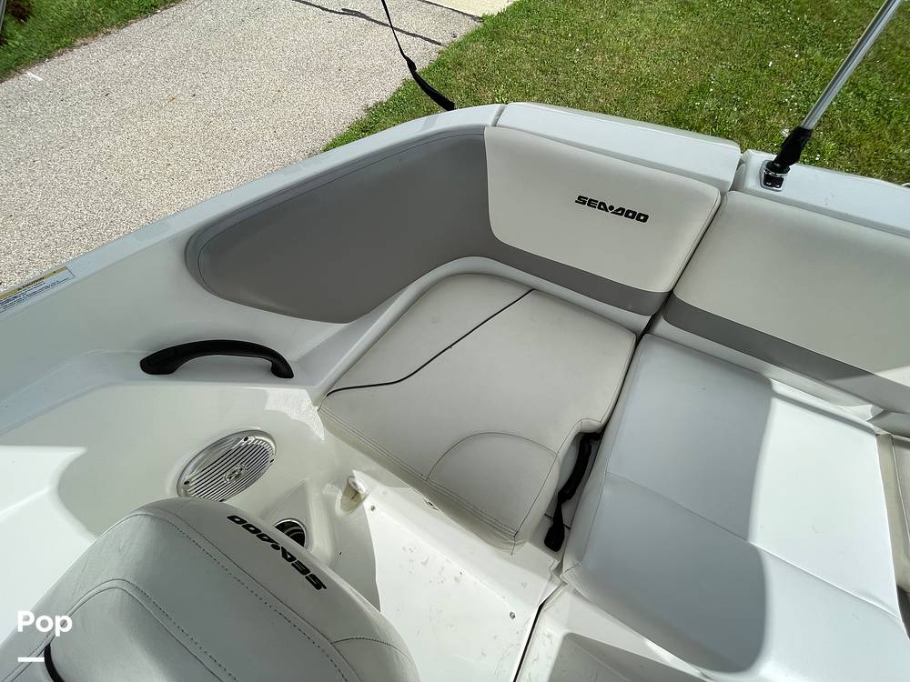 Slide: The Image of Sea-Doo 180 Challenger 2012 - 14405569
