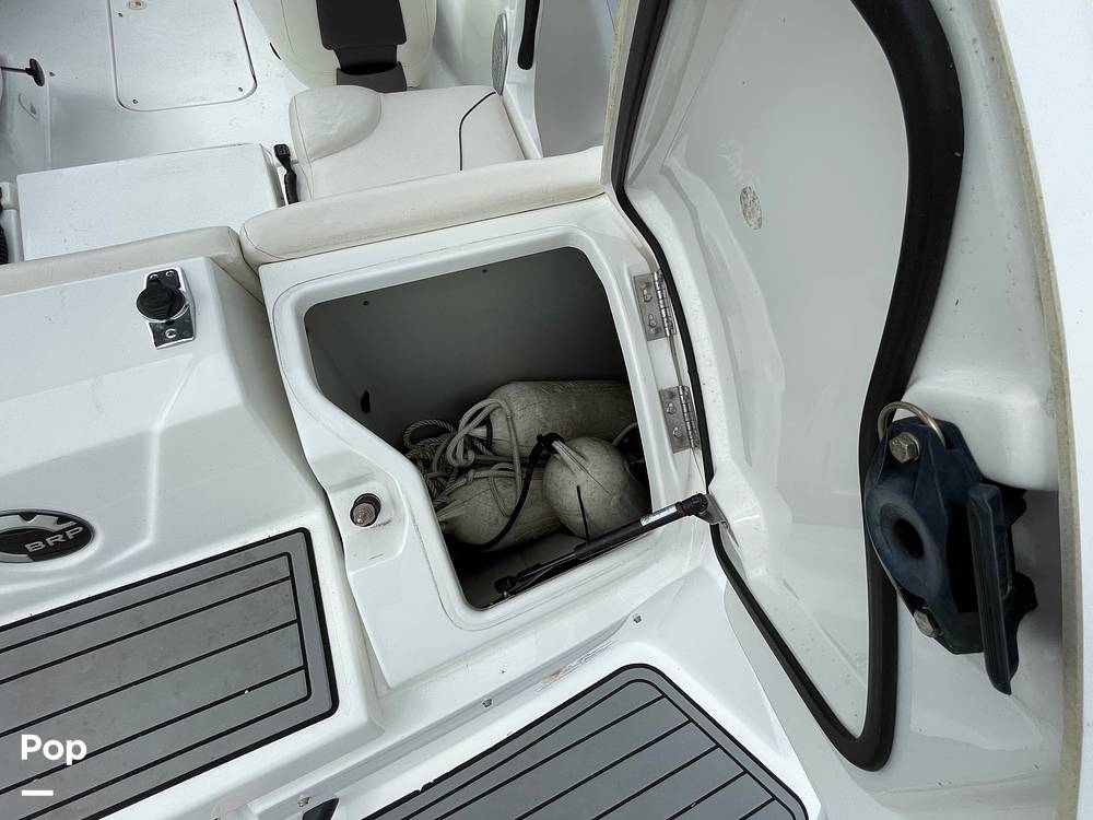 Slide: The Image of Sea-Doo 180 Challenger 2012 - 14405614
