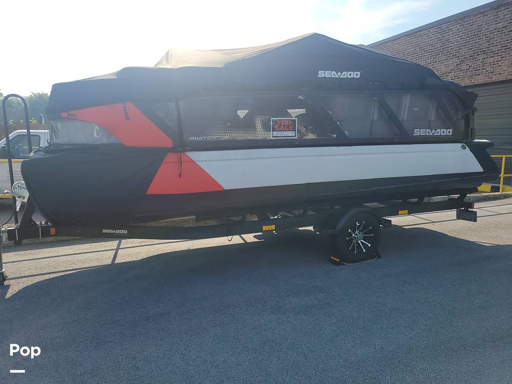 Slide: The Image of Sea-Doo 21 Switch Cruise 2022 - 15720431